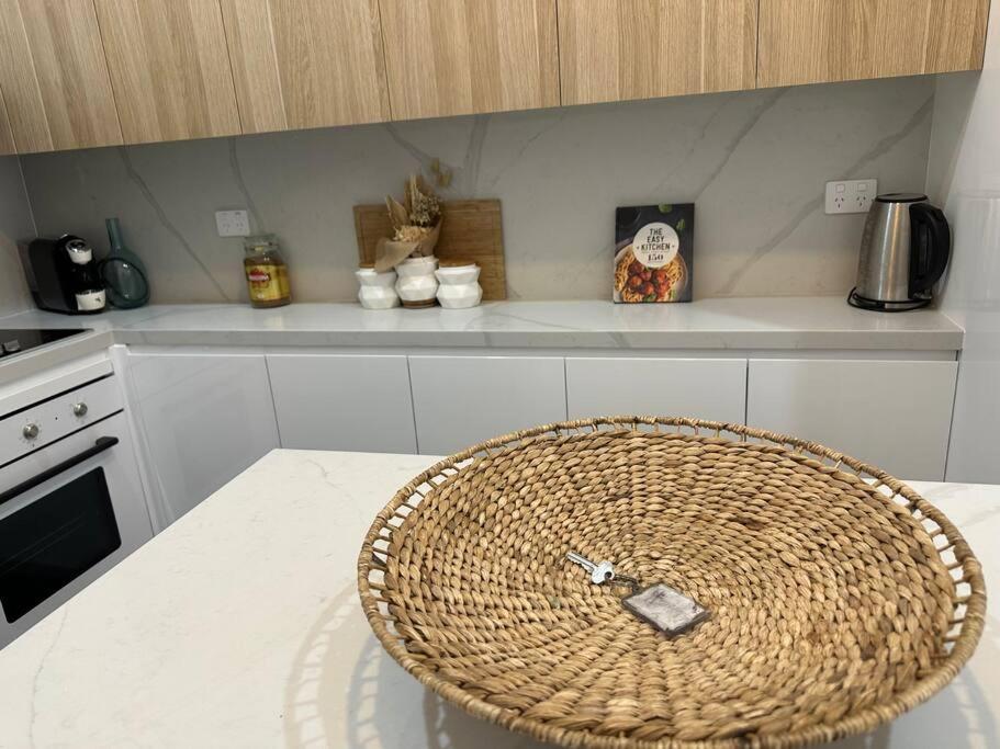 Holidayrento Beachfront Building On Bondi Apartment *